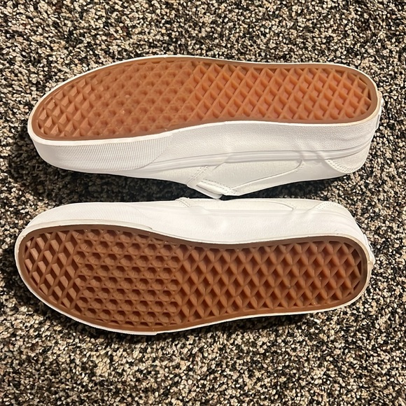Women US size 7 all white vans. Super comfy!!!! - Picture 4 of 4